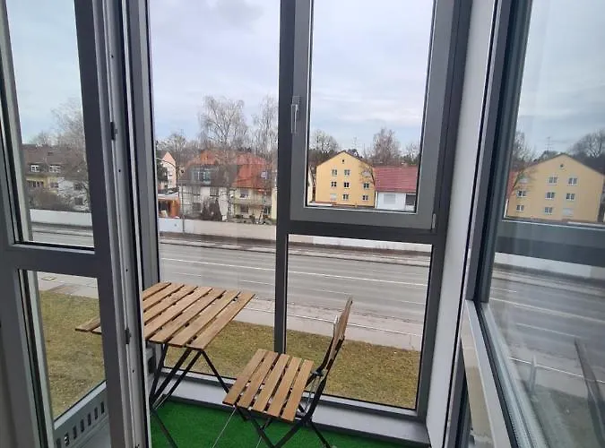 South - Modern & Stylish